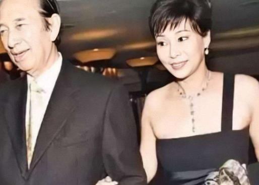 何鸿燊为什么能娶四个 何鸿燊四个妻子都是谁 何鸿燊为什么能娶四个 何鸿燊四个妻子都是谁