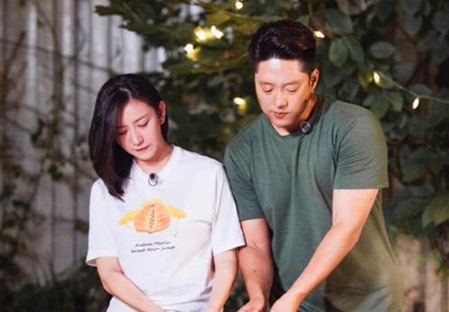 唐一菲谈网络暴力怎么回事 坦言遭受的网络暴力需要一生来消化