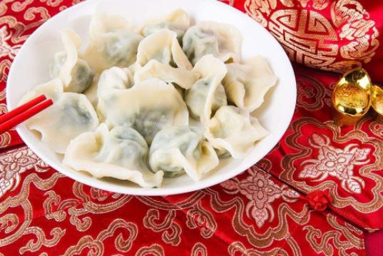 小年车票今天开抢 南北方小年习俗有什么差异