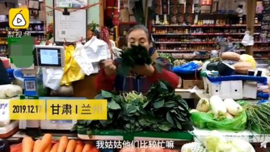 14岁姐姐开家长会什么情况 事件背后真实原因曝光引人泪目 14岁姐姐开家长会什么情况 事件背后真实原因曝光引人泪目