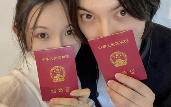 简弘亦结婚是真的吗 简弘亦女友个人资料介绍 简弘亦结婚是真的吗 简弘亦女友个人资料介绍