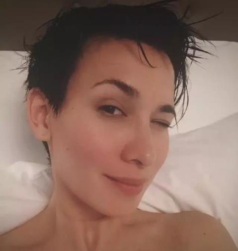 卢靖姗晒短发造型 不度蜜月直接开工发型超A 卢靖姗晒短发造型 不度蜜月直接开工发型超A