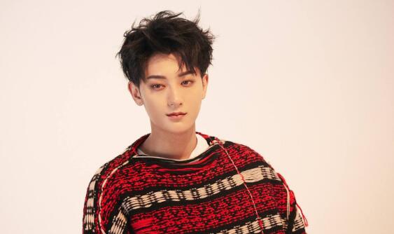 黄子韬家境被曝光：黄子韬个人资料介绍