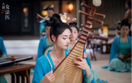 大唐女法医片头曲是什么 歌曲小窃喜歌词完整版介绍