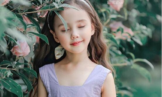 小阿兰若是谁演的 小阿兰若是混血儿及背景曝光 小阿兰若是谁演的 小阿兰若是混血儿及背景曝光