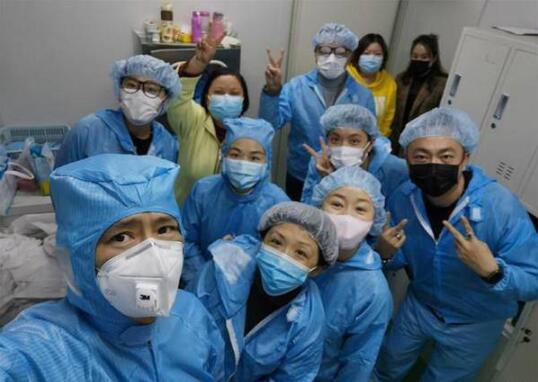 高鑫当义工做口罩 事件始末详情曝光竟是这样！