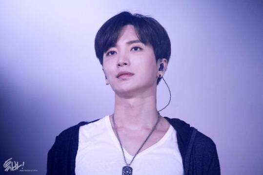 利特曾患抑郁症 曾因粉丝一通电话大哭 利特曾患抑郁症 曾因粉丝一通电话大哭