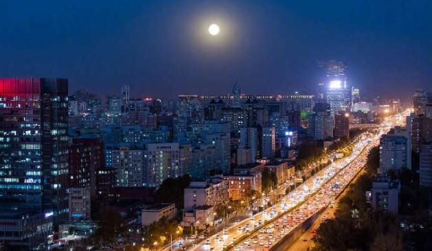 2020首个超级月亮亮相 超级大月亮长什么样呢 2020首个超级月亮亮相 超级大月亮长什么样呢