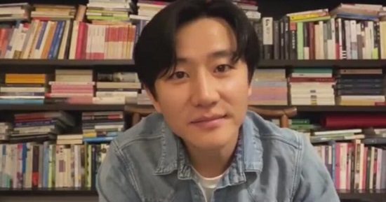 黄轩跑错直播间 网友：这个憨憨实在是太可爱了！