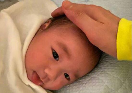 古巨基儿子正面照曝光 古巨基透露儿子小名叫Kuson