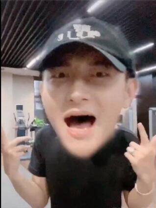 鹿晗黄子韬同框搞怪 力破感情不和传闻 鹿晗黄子韬同框搞怪 力破感情不和传闻