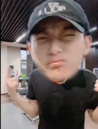 鹿晗黄子韬同框搞怪 力破感情不和传闻 鹿晗黄子韬同框搞怪 力破感情不和传闻