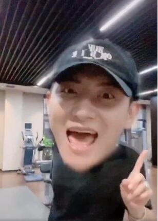 鹿晗黄子韬同框搞怪 力破感情不和传闻 鹿晗黄子韬同框搞怪 力破感情不和传闻