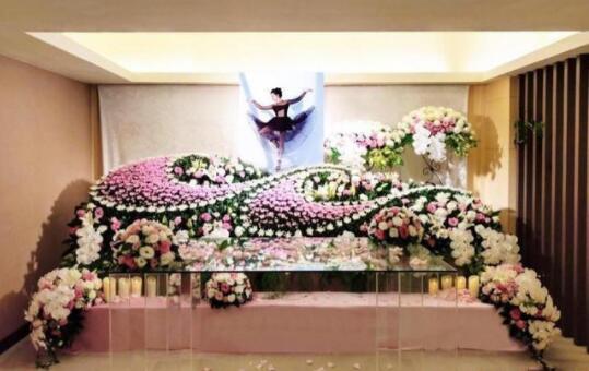 经纪人哭别刘真 经纪人任月琴发文细数两人相处点滴惹人泪目