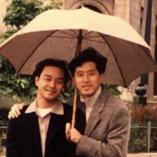 唐鹤德发文缅怀张国荣 两人超越性别生死的爱让人感动