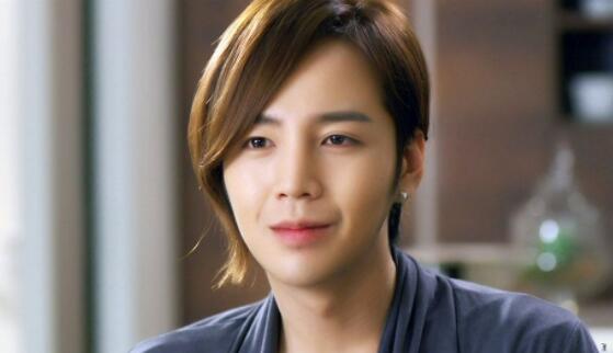 张根硕母亲涉嫌逃税被起诉 张根硕方的回应亮了 张根硕母亲涉嫌逃税被起诉 张根硕方的回应亮了