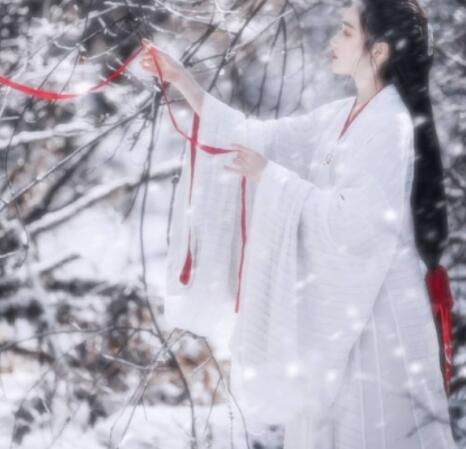 抖音戏子多秋可怜一处情深旧什么歌 歌曲演唱者及歌词介绍