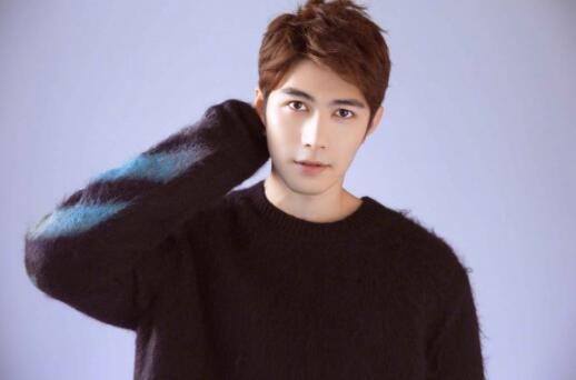 陈学冬手写122位好友名字 都有哪些明星为新歌宣传呢