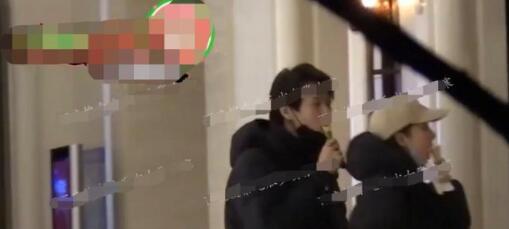 魏大勋恋情曝光后首露面 心不在焉似有大事发生 魏大勋恋情曝光后首露面 心不在焉似有大事发生