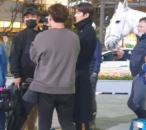 李敏镐骑白马什么情况 李敏搞新剧《永远的君主》高分上线 李敏镐骑白马什么情况 李敏搞新剧《永远的君主》高分上线