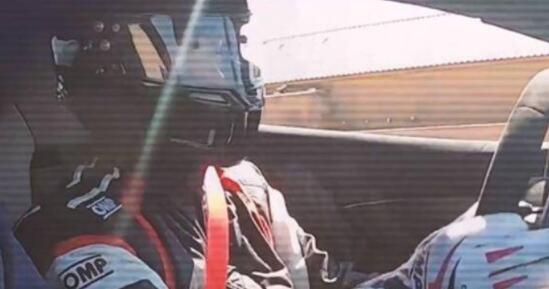 吴亦凡带大表哥赛车 大表哥是谁个人资料遭起底 吴亦凡带大表哥赛车 大表哥是谁个人资料遭起底