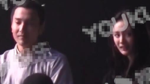 杨幂探班赵又廷 现场画面曝光两人相谈甚欢