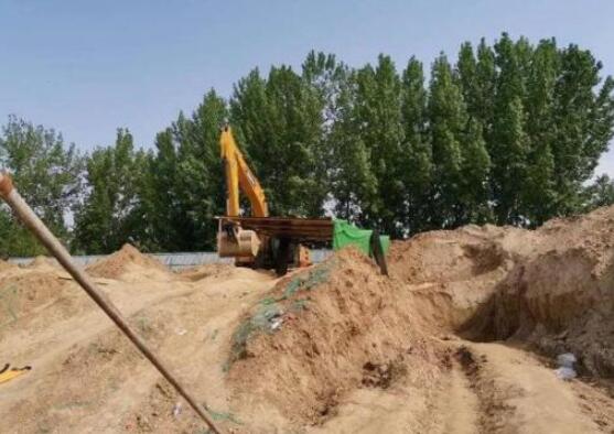 记者采访遭殴打:刷机者停职 河南原阳4名儿童遭压埋致死事件详情经过介绍 记者采访遭殴打:刷机者停职 河南原阳4名儿童遭压埋致死事件详情经过介绍