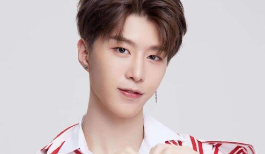 范丞丞否认恋情怎么回事 事件始末详情曝光真相来了 范丞丞否认恋情怎么回事 事件始末详情曝光真相来了