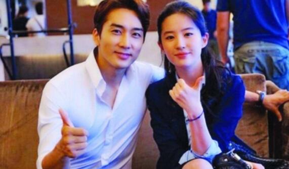 宋承宪点赞刘亦菲自拍 究竟是疑似复合还是另有企图 宋承宪点赞刘亦菲自拍 究竟是疑似复合还是另有企图