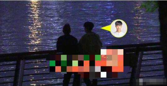 张艺兴户外吸烟被偷拍 详情画面曝光网友称大惊小怪