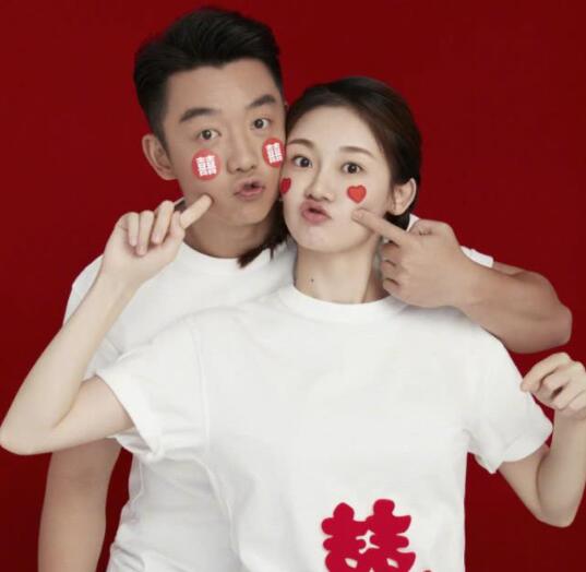 郑恺苗苗现身妇产医院 奉子成婚遭实锤？