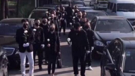 乡村爱情演员刘宇去世 曾与赵本山演多场对手戏出殡现场画面曝光 乡村爱情演员刘宇去世 曾与赵本山演多场对手戏出殡现场画面曝光