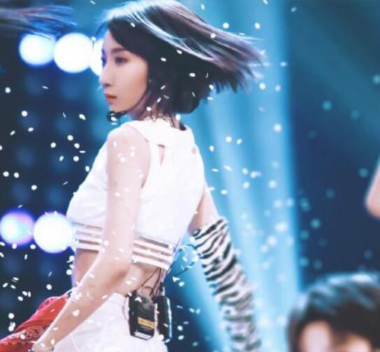 乃万成立工作室 乃万个人资料介绍为什么会这么火