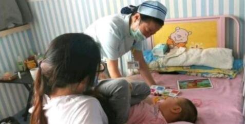 妈妈陪女儿考研双双被录取 用行动诠释母爱的力量 妈妈陪女儿考研双双被录取 用行动诠释母爱的力量