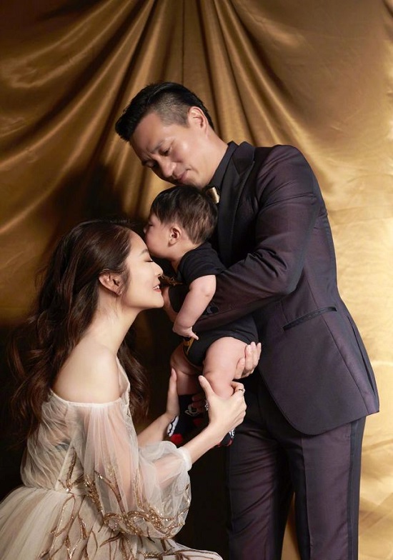 安以轩怀二胎 晒儿子背影照自爆预产期在年底