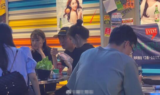 王思聪新女友 甜仇美照资料曝光 曾是蛋蛋前女友