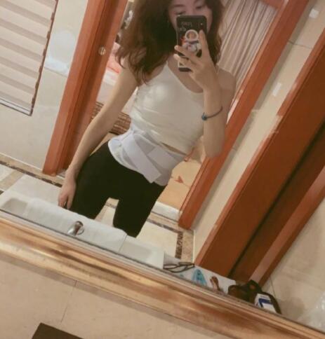 粉丝催郁可唯起床练舞什么情况 详情画面曝光实在是太搞笑了 粉丝催郁可唯起床练舞什么情况 详情画面曝光实在是太搞笑了