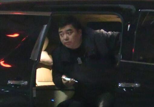 薇娅千万豪宅曝光 老公开劳斯莱斯亲自接下班十分甜蜜 薇娅千万豪宅曝光 老公开劳斯莱斯亲自接下班十分甜蜜