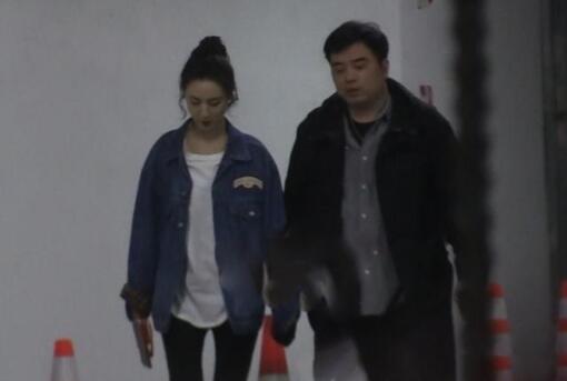 薇娅千万豪宅曝光 老公开劳斯莱斯亲自接下班十分甜蜜 薇娅千万豪宅曝光 老公开劳斯莱斯亲自接下班十分甜蜜