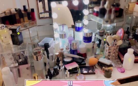 薇娅千万豪宅曝光 老公开劳斯莱斯亲自接下班十分甜蜜 薇娅千万豪宅曝光 老公开劳斯莱斯亲自接下班十分甜蜜