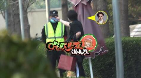 尹正带礼品前往蒋梦婕家 见家长疑似好事将近 尹正带礼品前往蒋梦婕家 见家长疑似好事将近