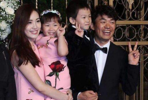 王宝强为儿子庆生 前妻马蓉发文庆生略显心酸