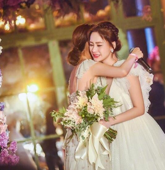 阿Sa取关赖弘国力挺阿娇 曾在两人婚礼上哭成累人