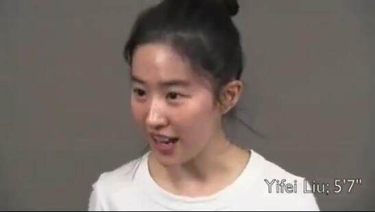 刘亦菲试镜花木兰视频曝光 素颜出镜全程英文流利对话破内定传闻 刘亦菲试镜花木兰视频曝光 素颜出镜全程英文流利对话破内定传闻