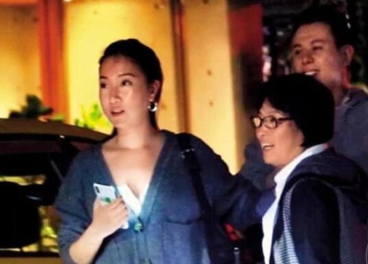 杨祐宁当爸晒宝宝B超照 未婚妻首度公开资料大起底