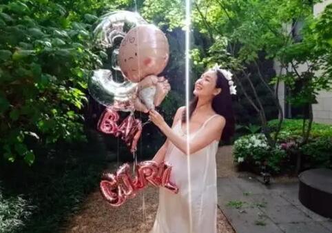 44岁韩国女星崔智友产女 “催泪女神”神秘丈夫身份曝光 44岁韩国女星崔智友产女 “催泪女神”神秘丈夫身份曝光