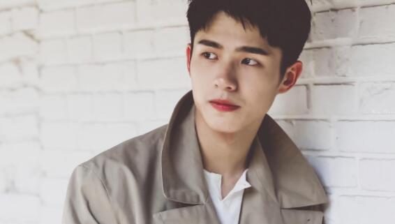 刘昊然和猴子对视 详情画面曝光不亏是宝藏男孩