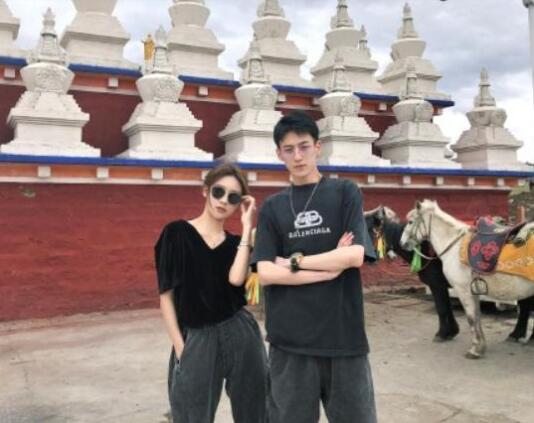 张弛温婉官宣恋情 校长晒两人相恋细节温婉原来是这样的人