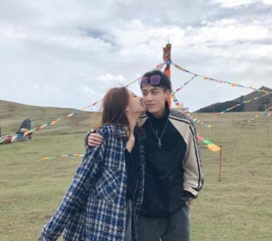 张弛温婉官宣恋情 校长晒两人相恋细节温婉原来是这样的人