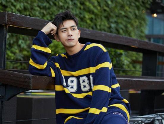 李现冲浪照曝光十分帅气 网友：不亏是我家的现男友！